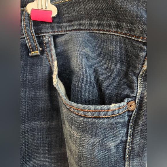 (34x32) Lucky Brand Distressed Jeans - Picture 9 of 11